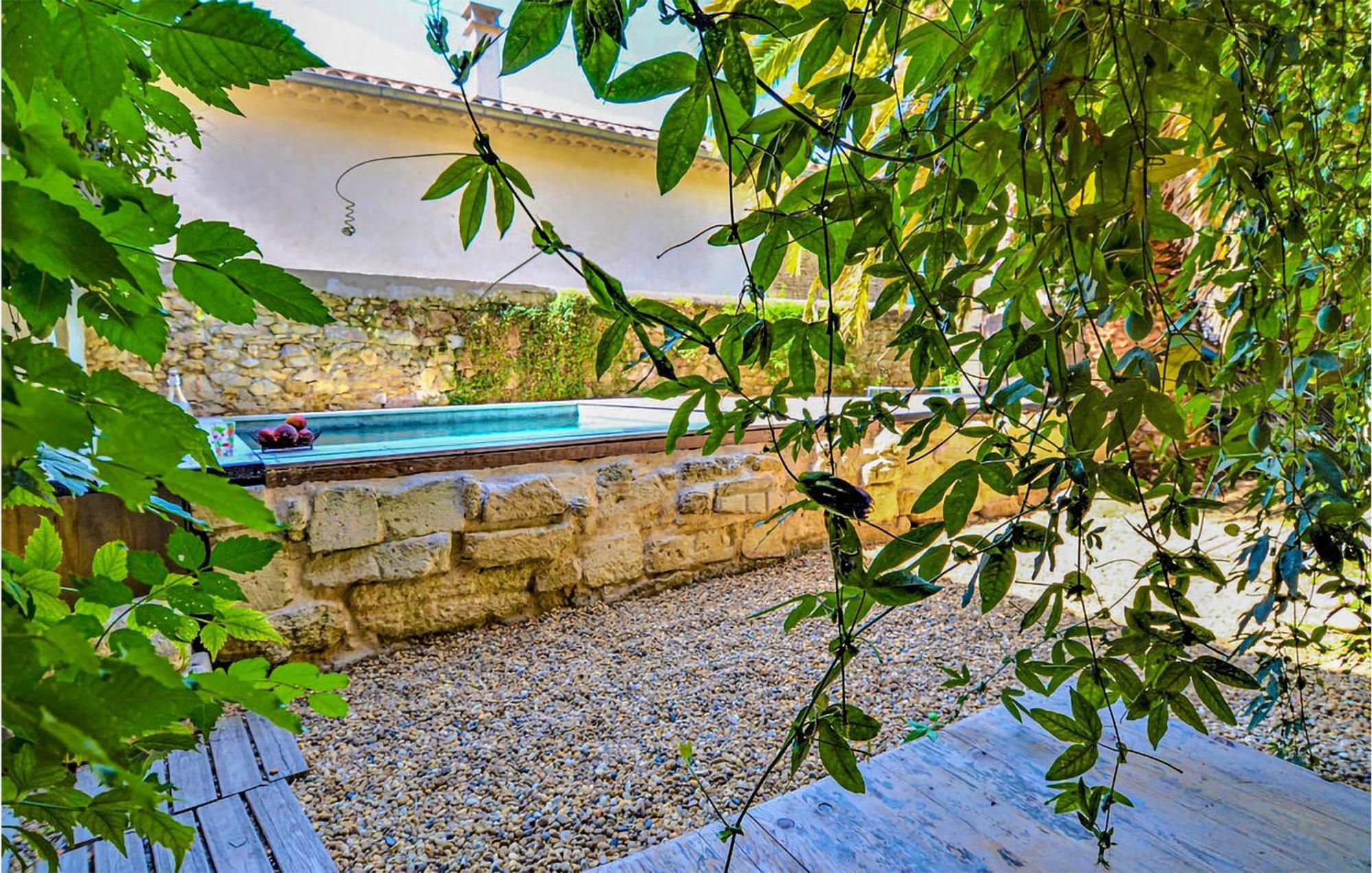 Awesome Apartment In Pujaut With Swimming Pool Dış mekan fotoğraf