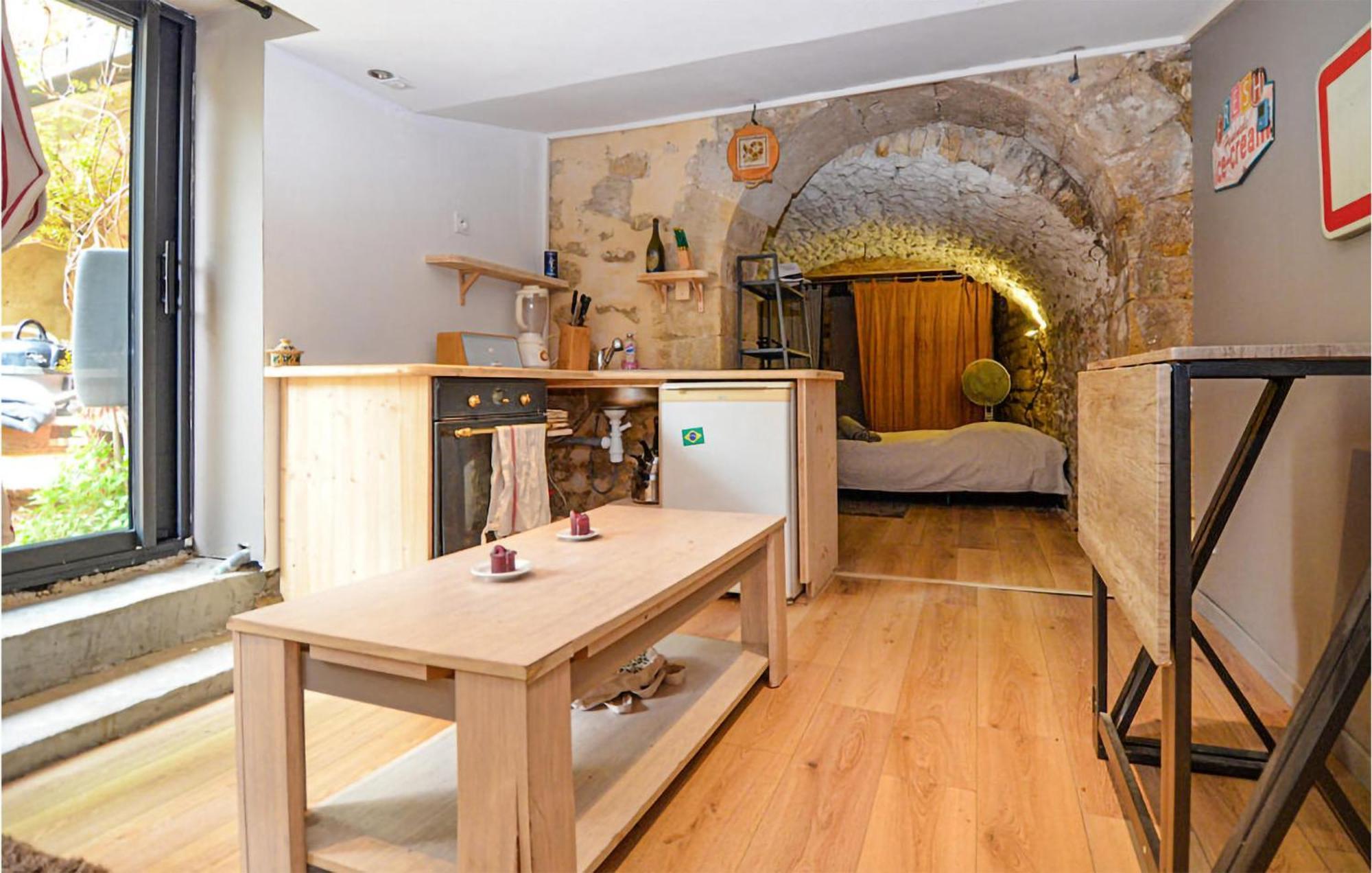 Awesome Apartment In Pujaut With Swimming Pool Dış mekan fotoğraf