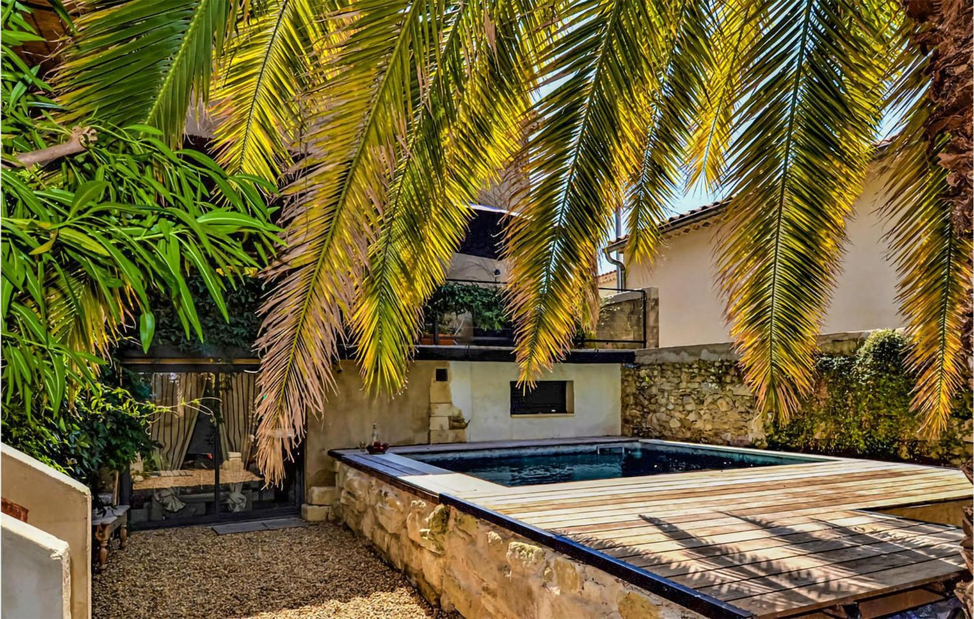 Awesome Apartment In Pujaut With Swimming Pool Dış mekan fotoğraf